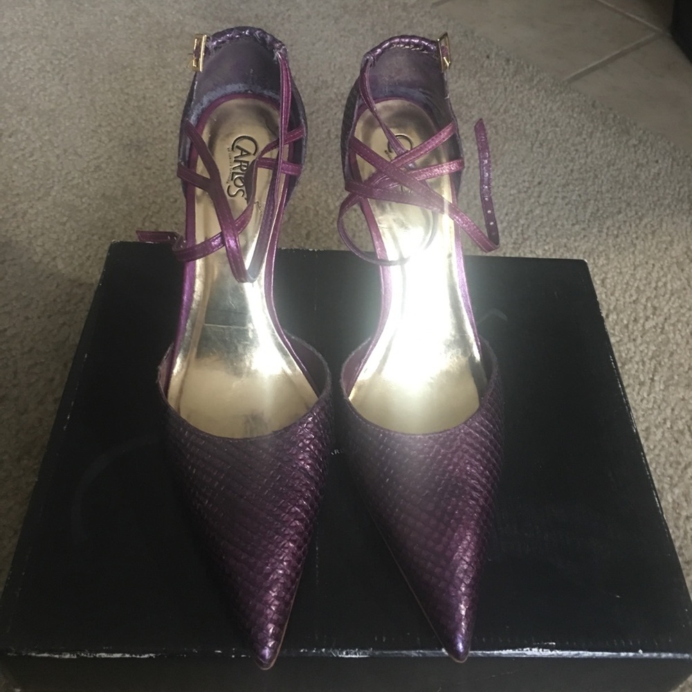 Carlos Santana Iridescent Purple Snake-Embossed Pointed-Toe Heels - Picture 8 of 11